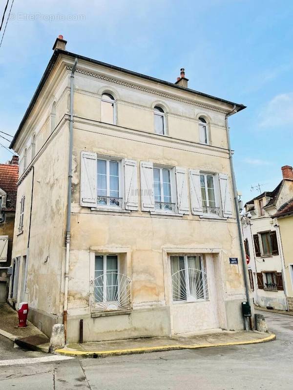 Appartement à LA FERTE-SOUS-JOUARRE