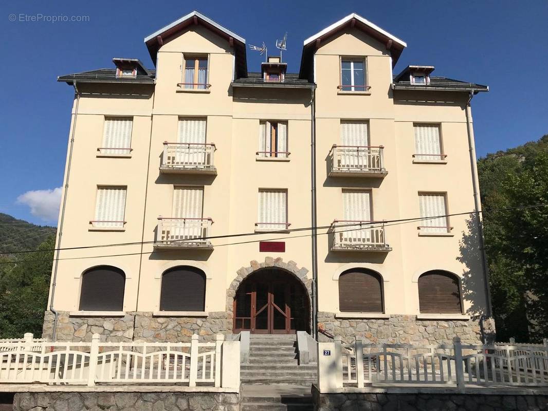   - Appartement à AX-LES-THERMES