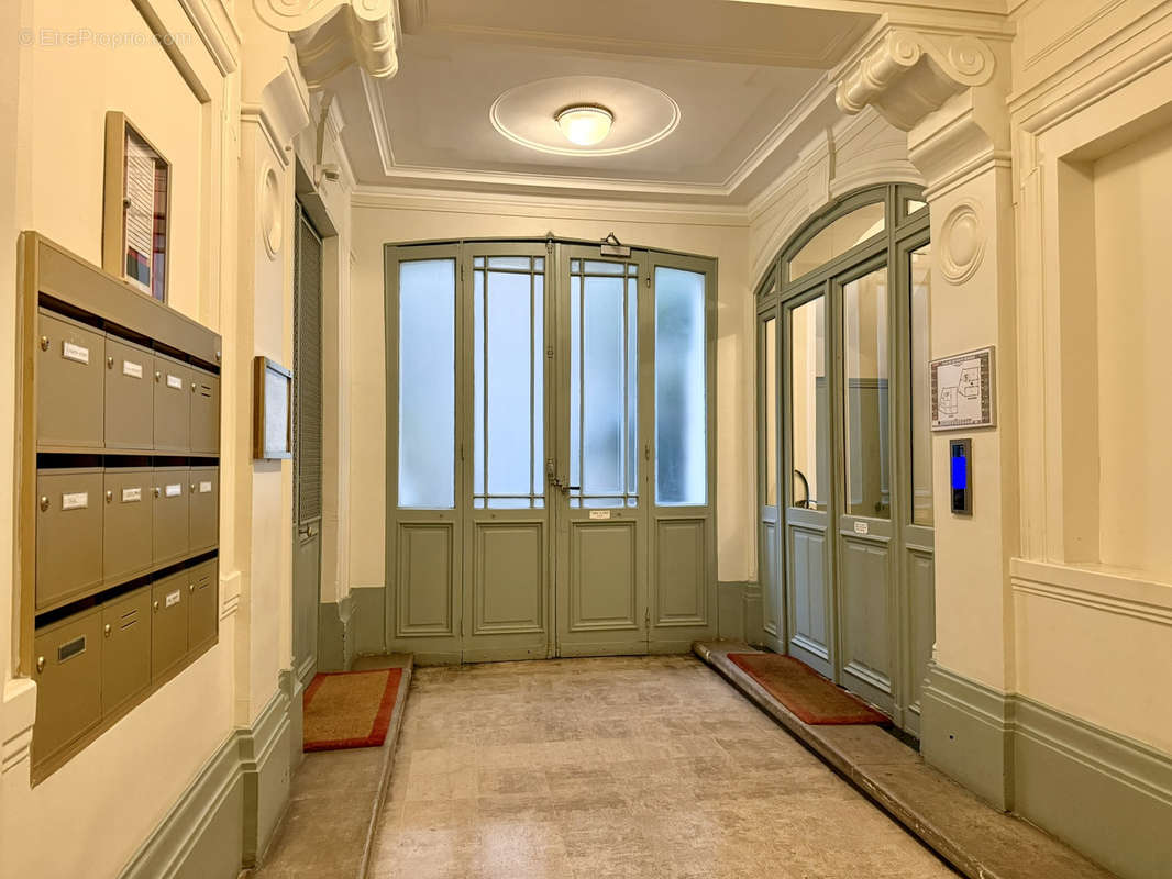 Appartement à PARIS-11E