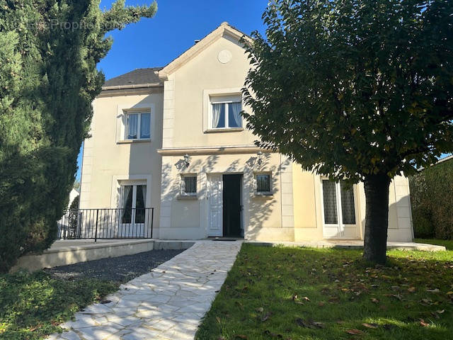 Maison à CHELLES