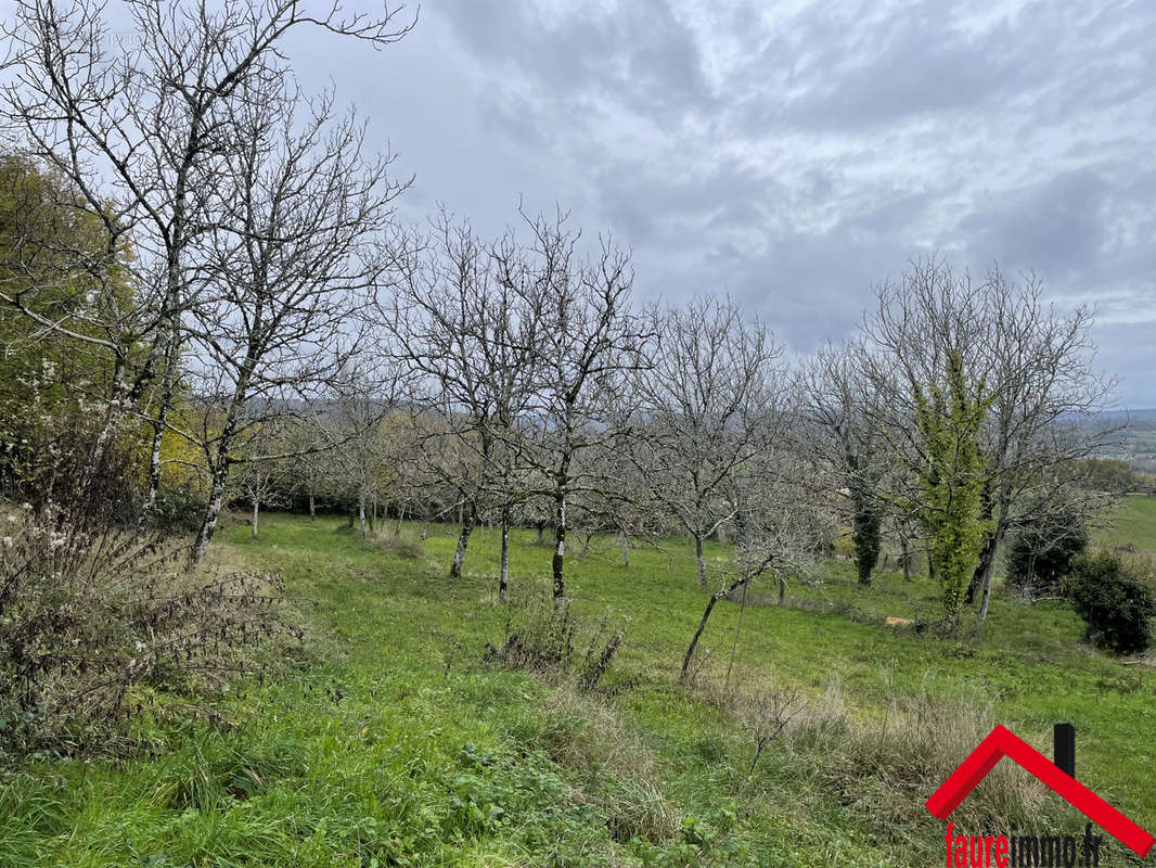 Terrain à LISSAC-SUR-COUZE