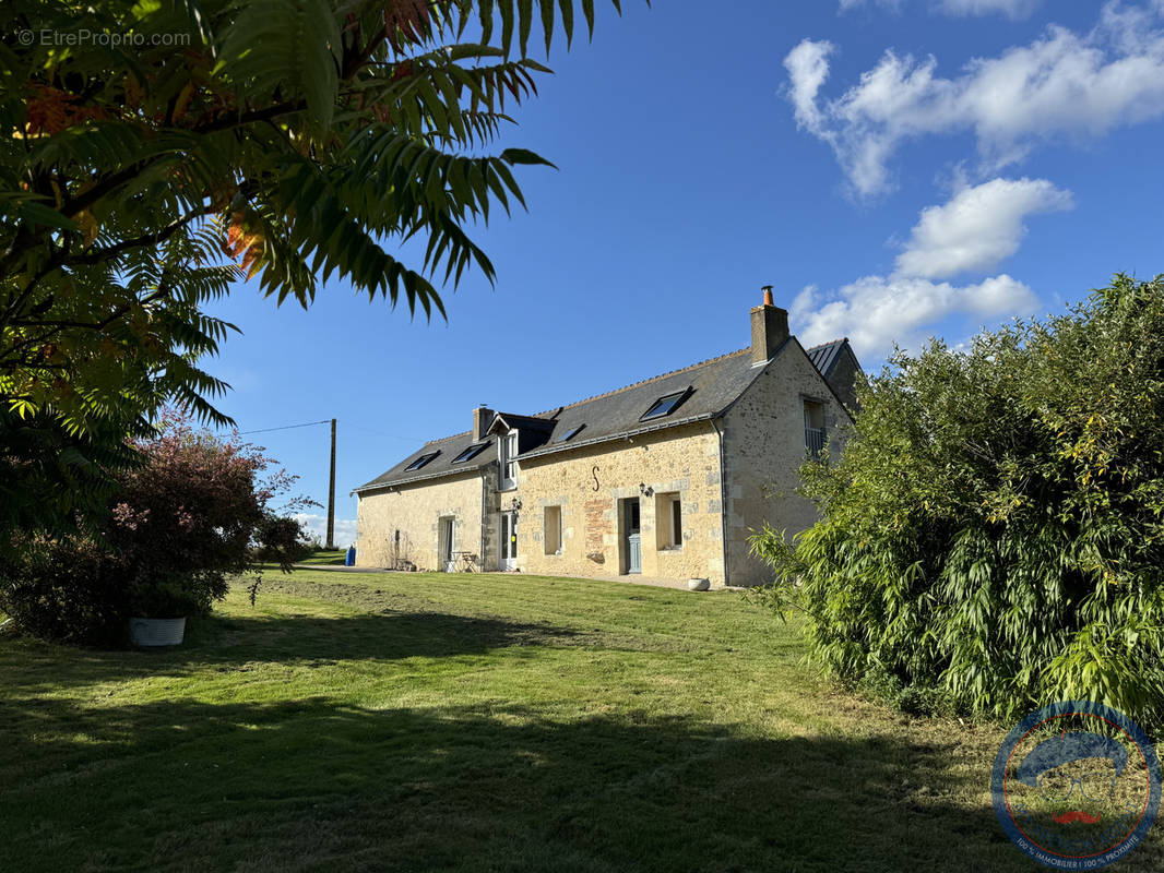 Maison à BEAUMONT-LA-RONCE