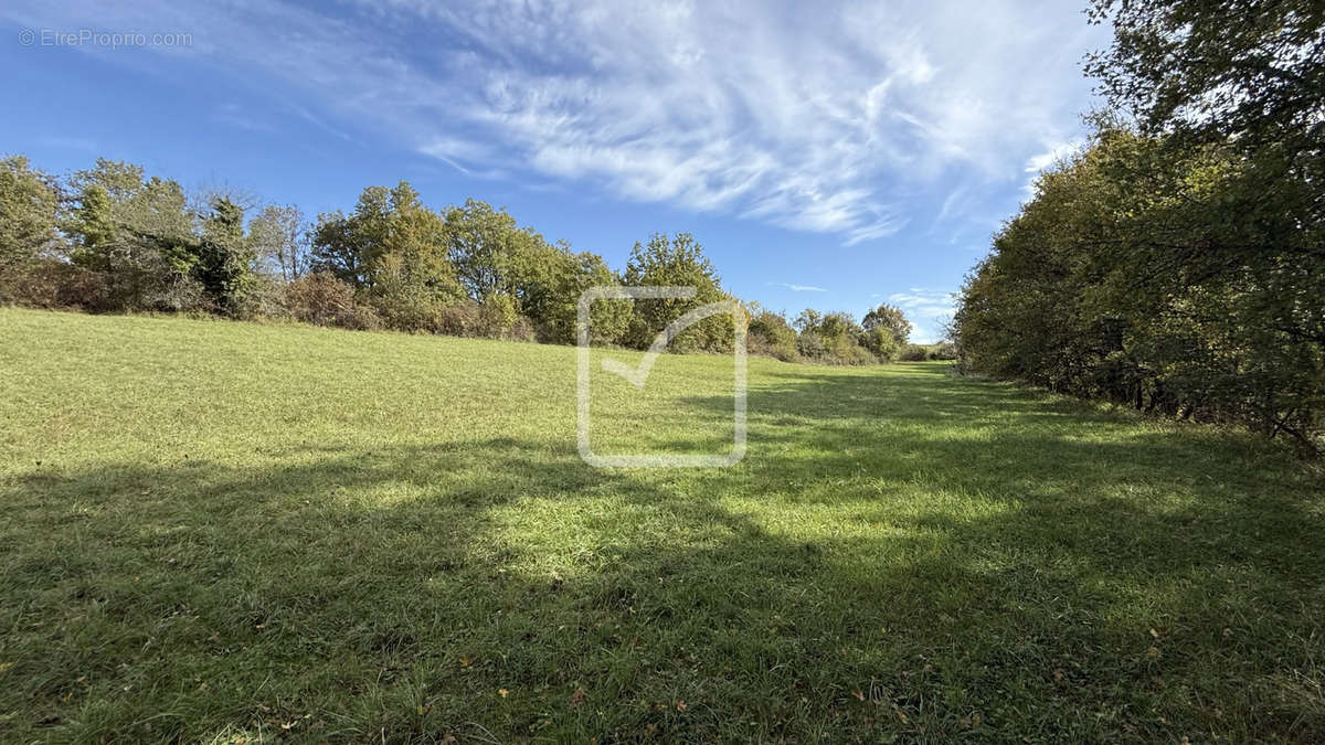 Terrain à CAMPAGNAC-LES-QUERCY