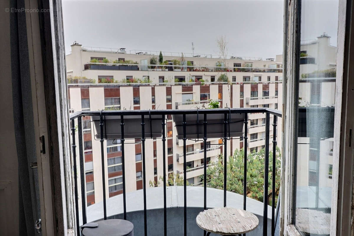 Appartement à PARIS-14E