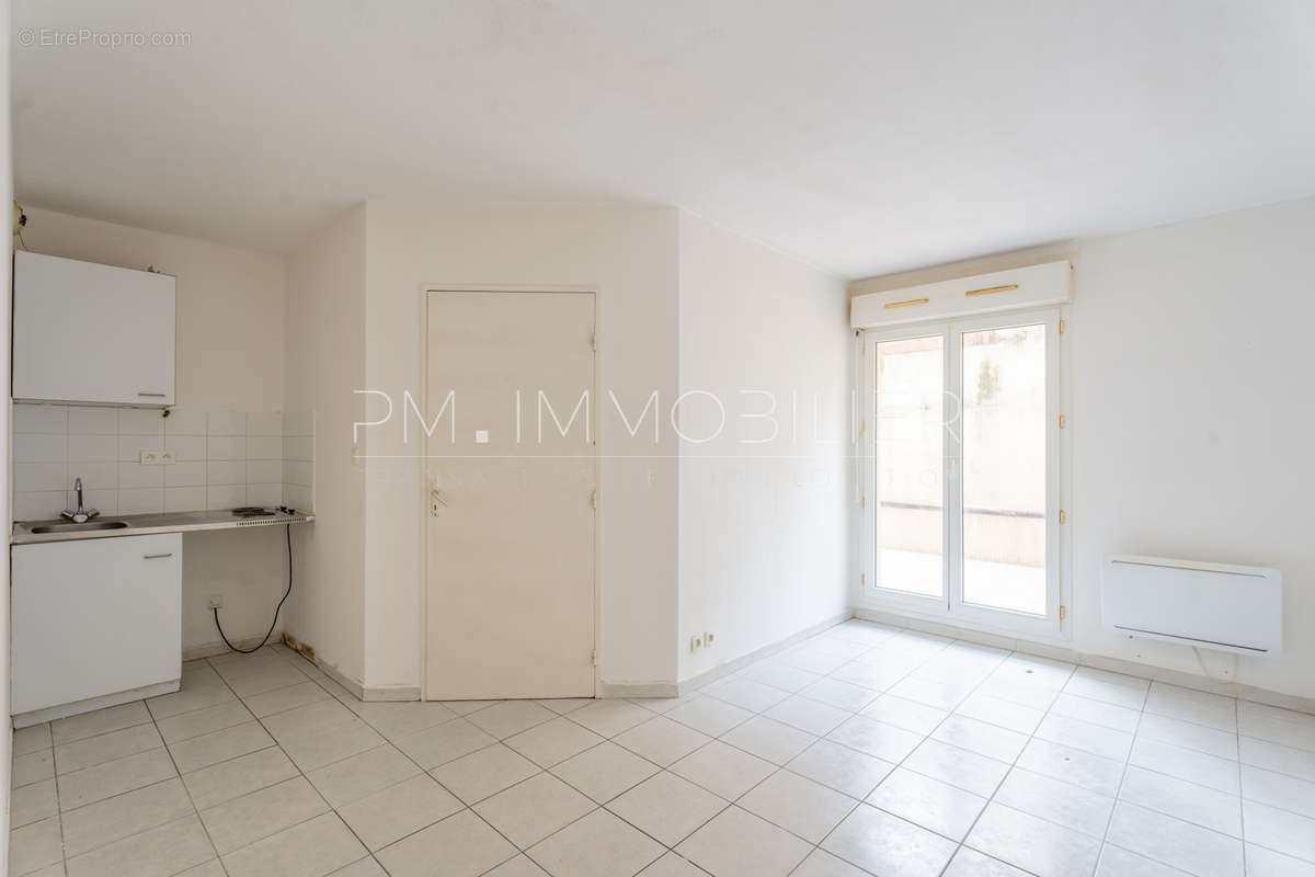 Appartement à MARSEILLE-5E