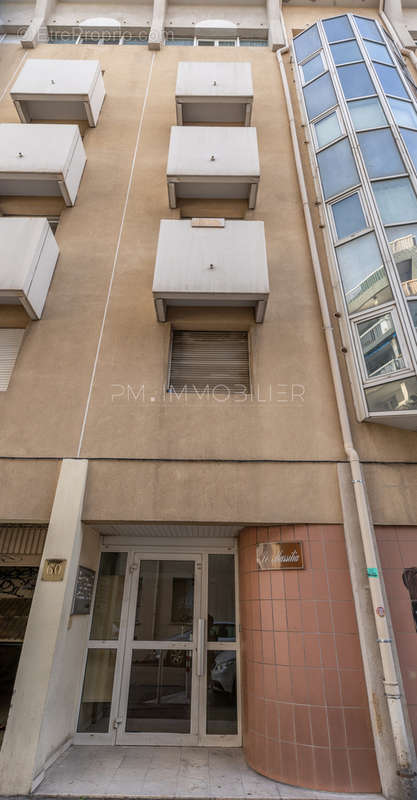 Appartement à MARSEILLE-5E