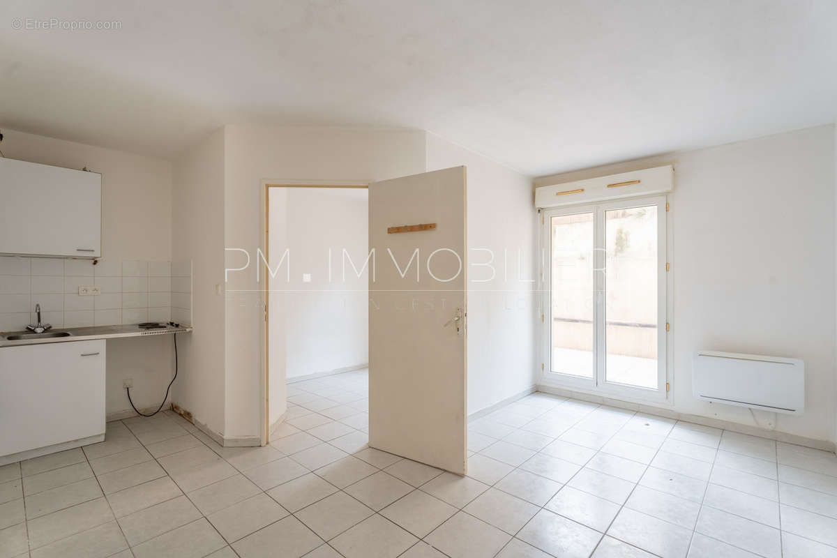 Appartement à MARSEILLE-5E