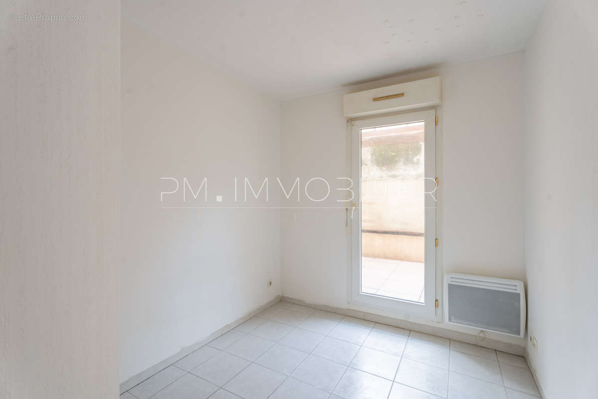 Appartement à MARSEILLE-5E