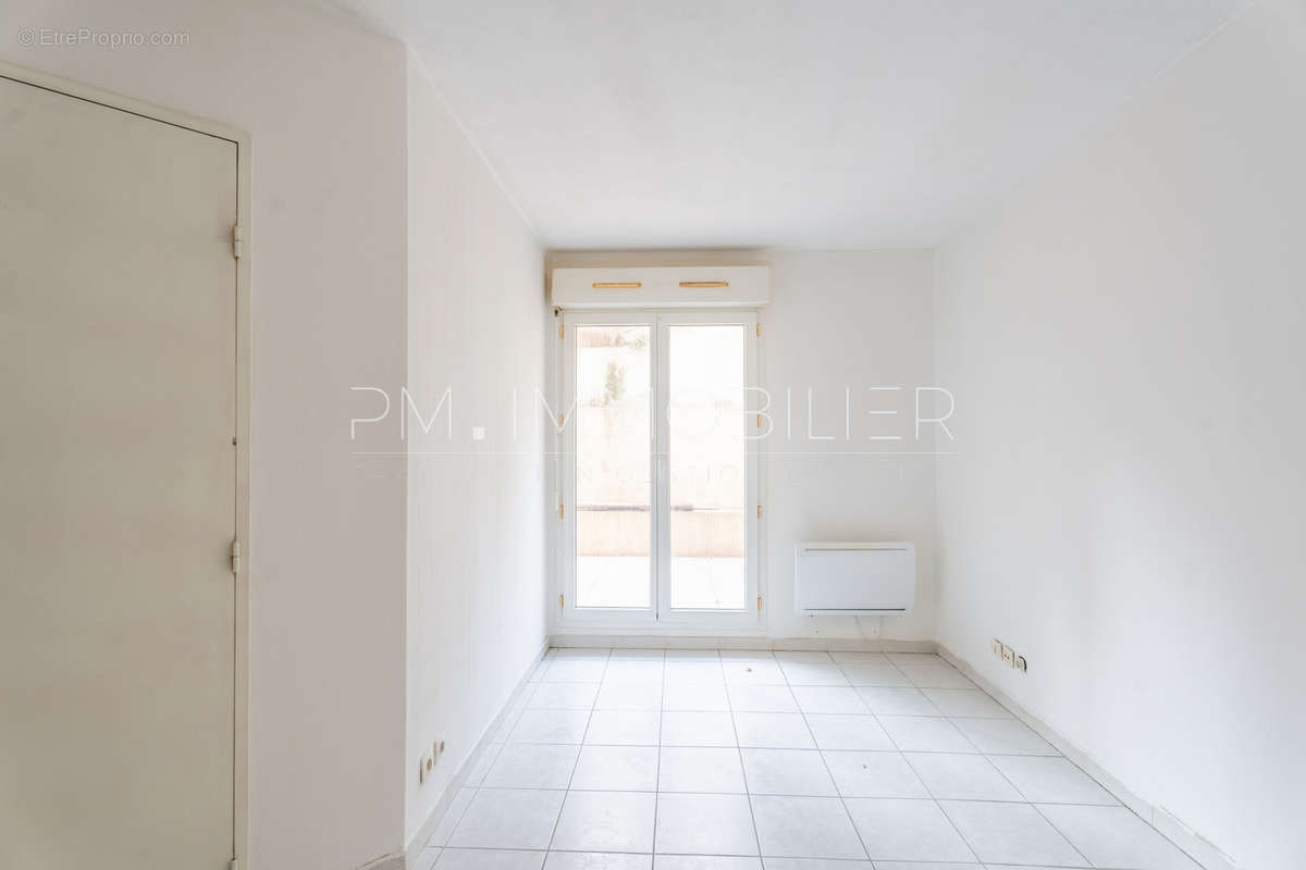 Appartement à MARSEILLE-5E