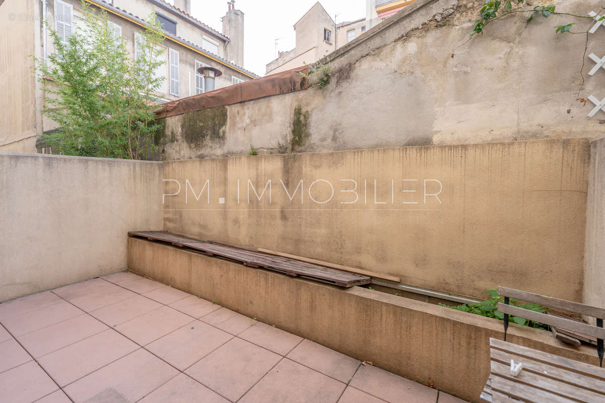 Appartement à MARSEILLE-5E