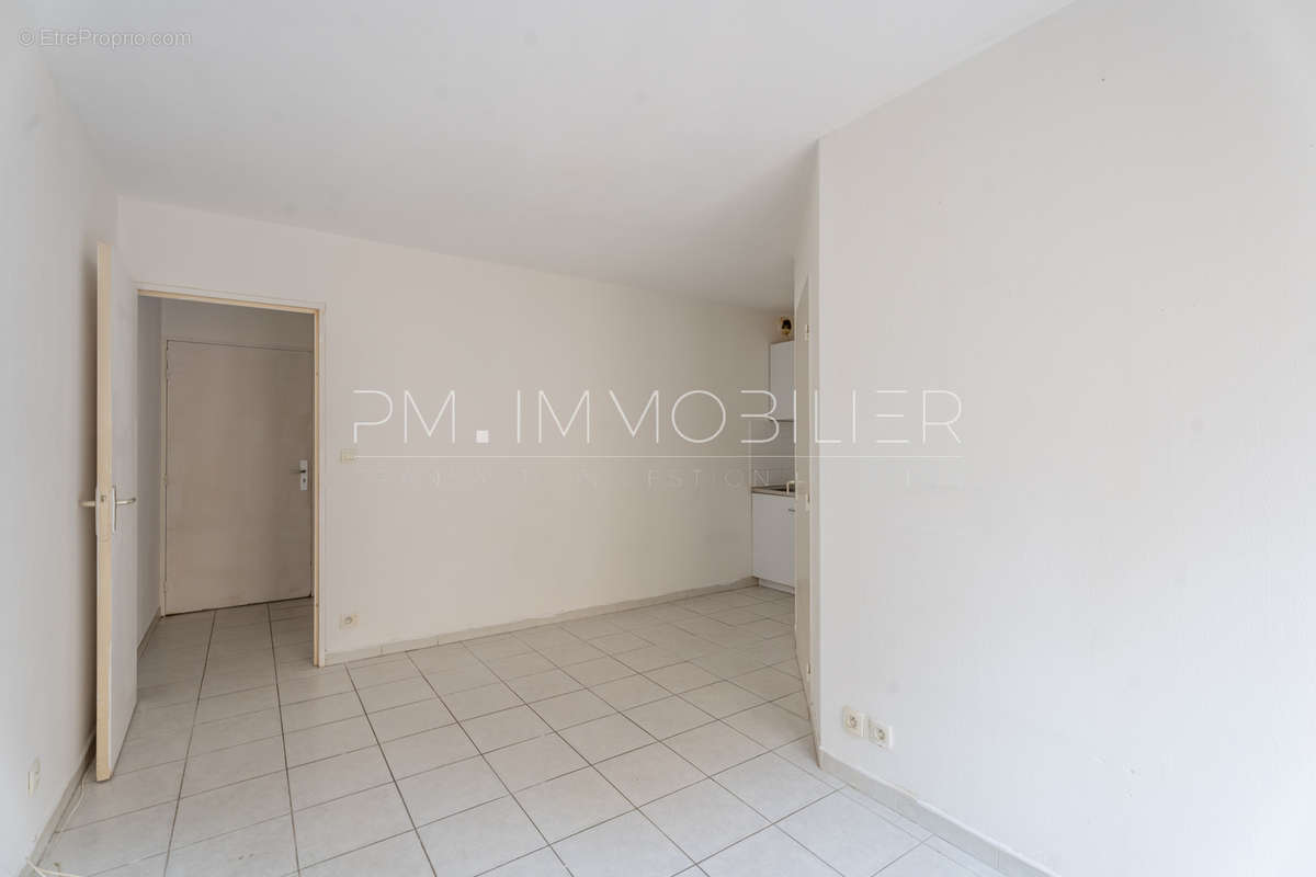 Appartement à MARSEILLE-5E