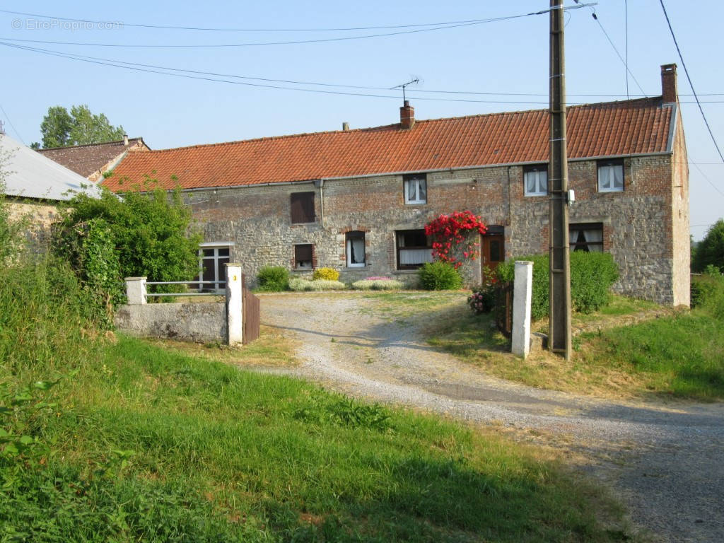 Maison à AVESNES-SUR-HELPE