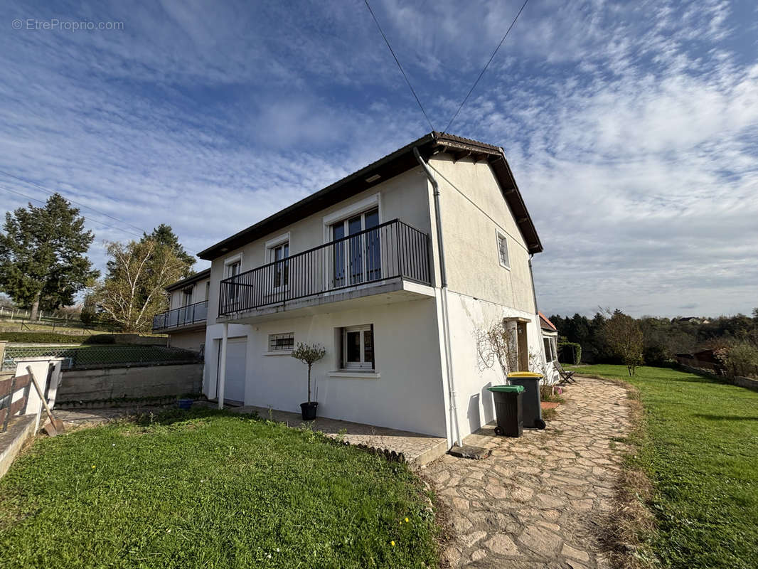 Maison à SAINT-YORRE