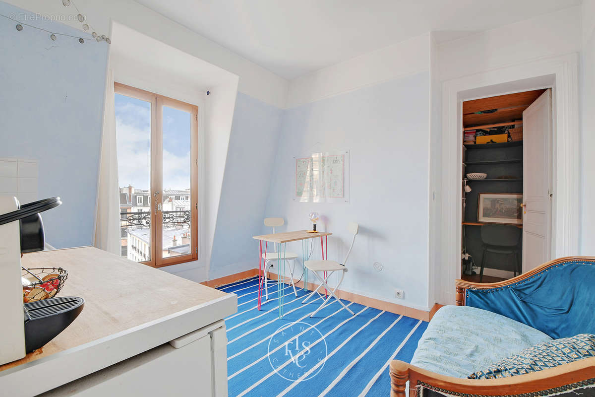 Appartement à PARIS-11E