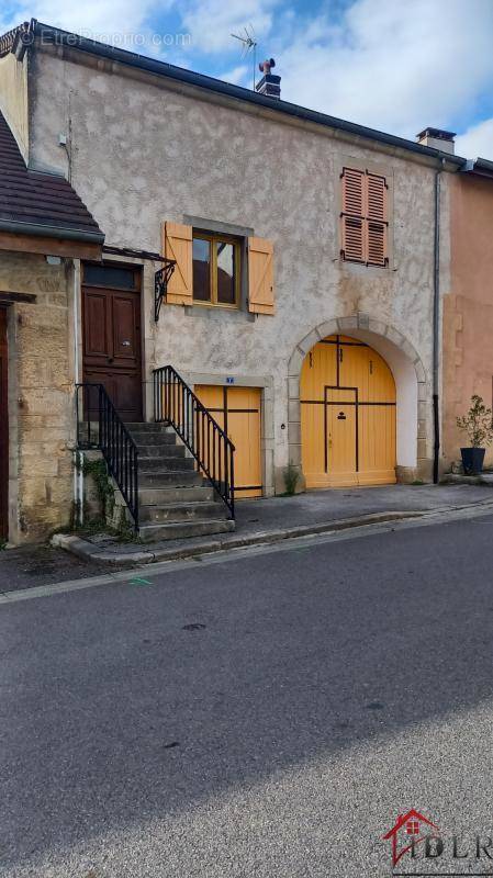 Maison à PANNESSIERES