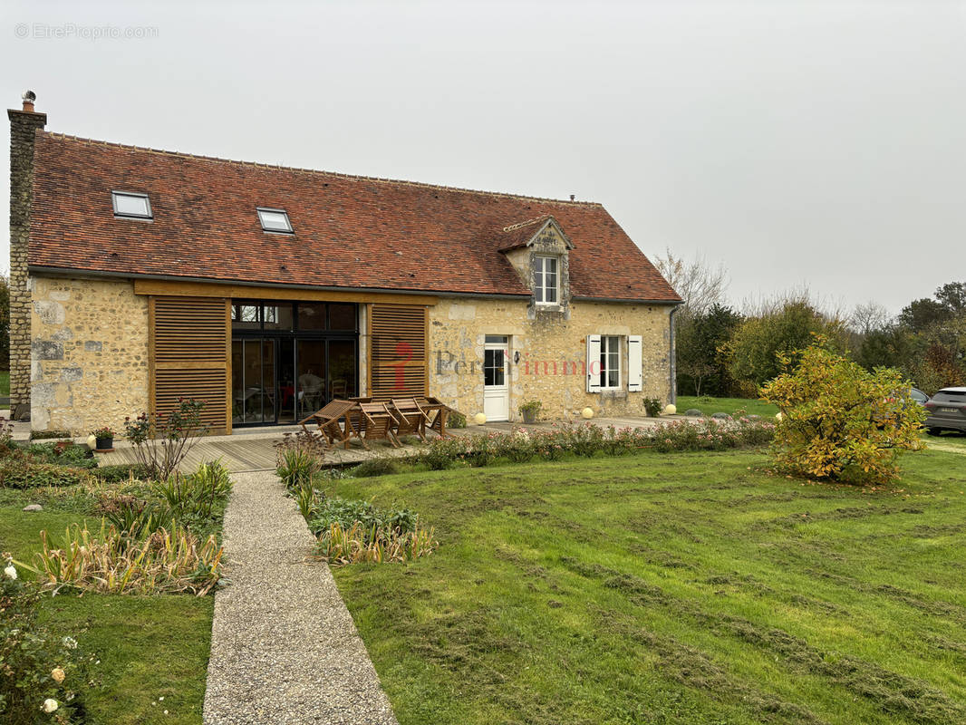 Maison à LE PIN-LA-GARENNE