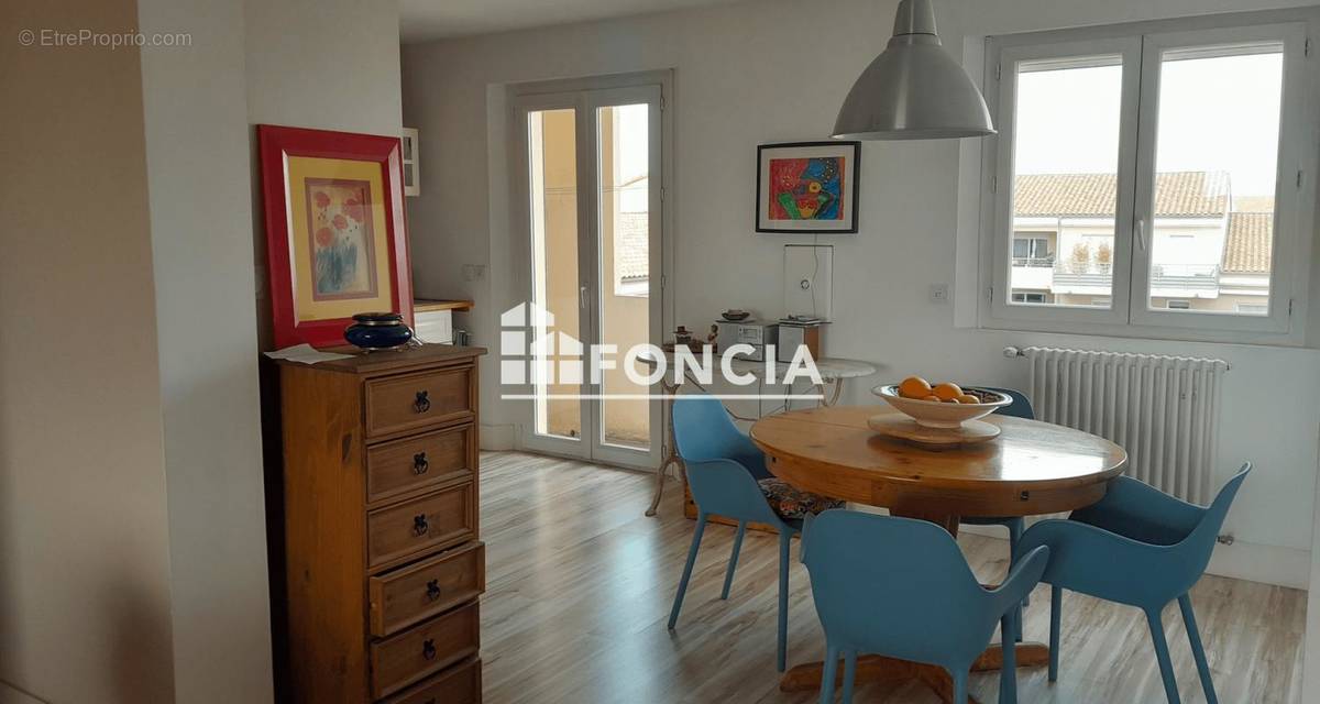 Appartement à LUNEL