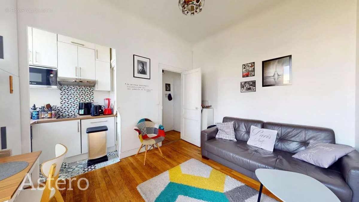 Appartement à PARIS-18E