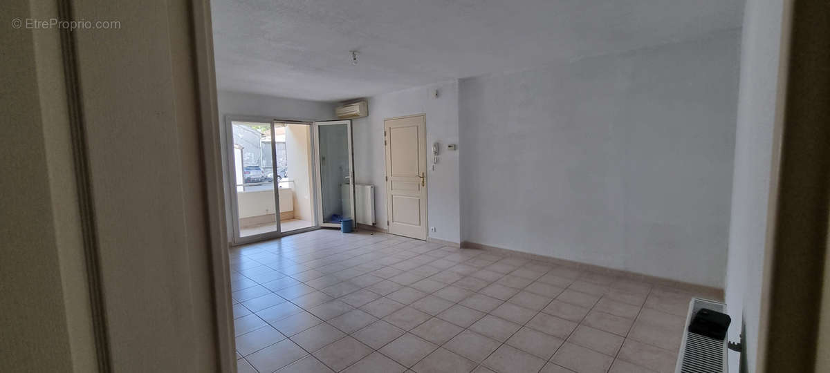 Appartement à ROGNONAS