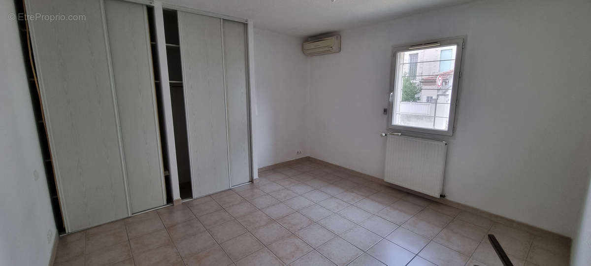 Appartement à ROGNONAS