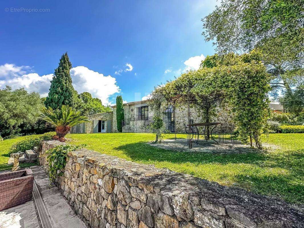 Maison à MOUGINS