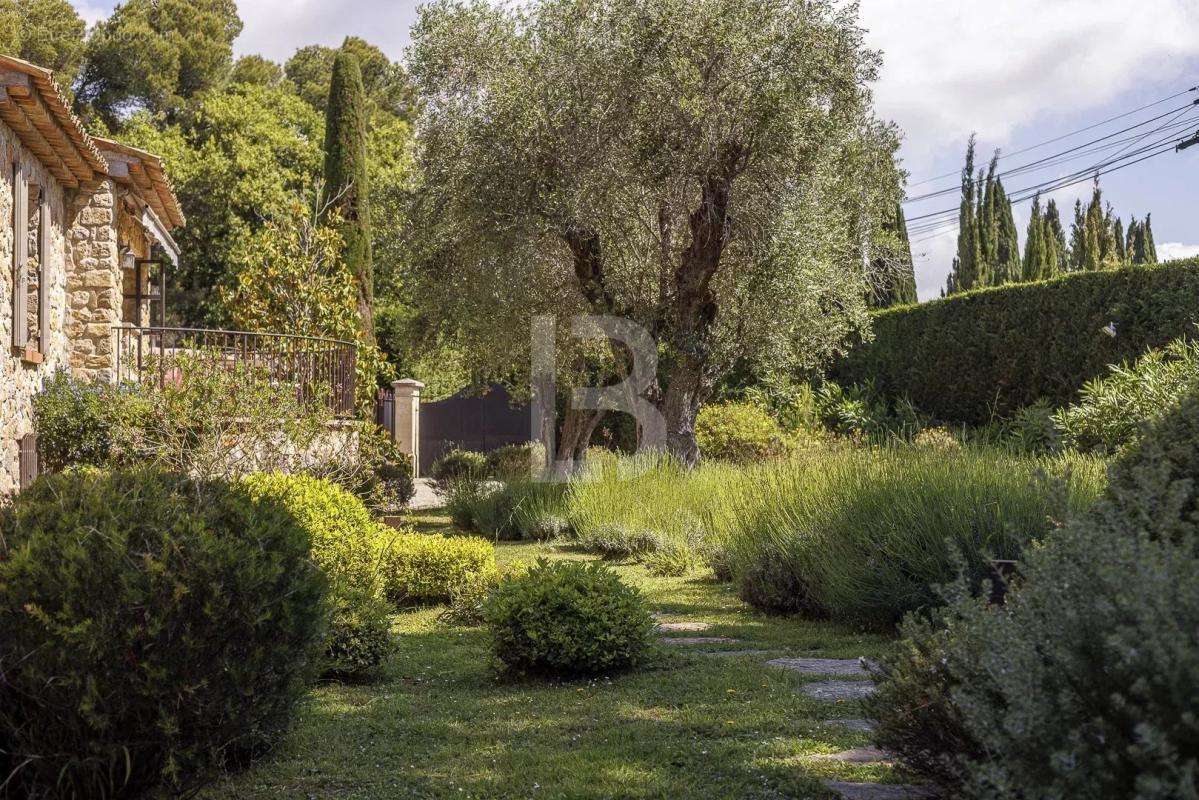 Maison à MOUGINS