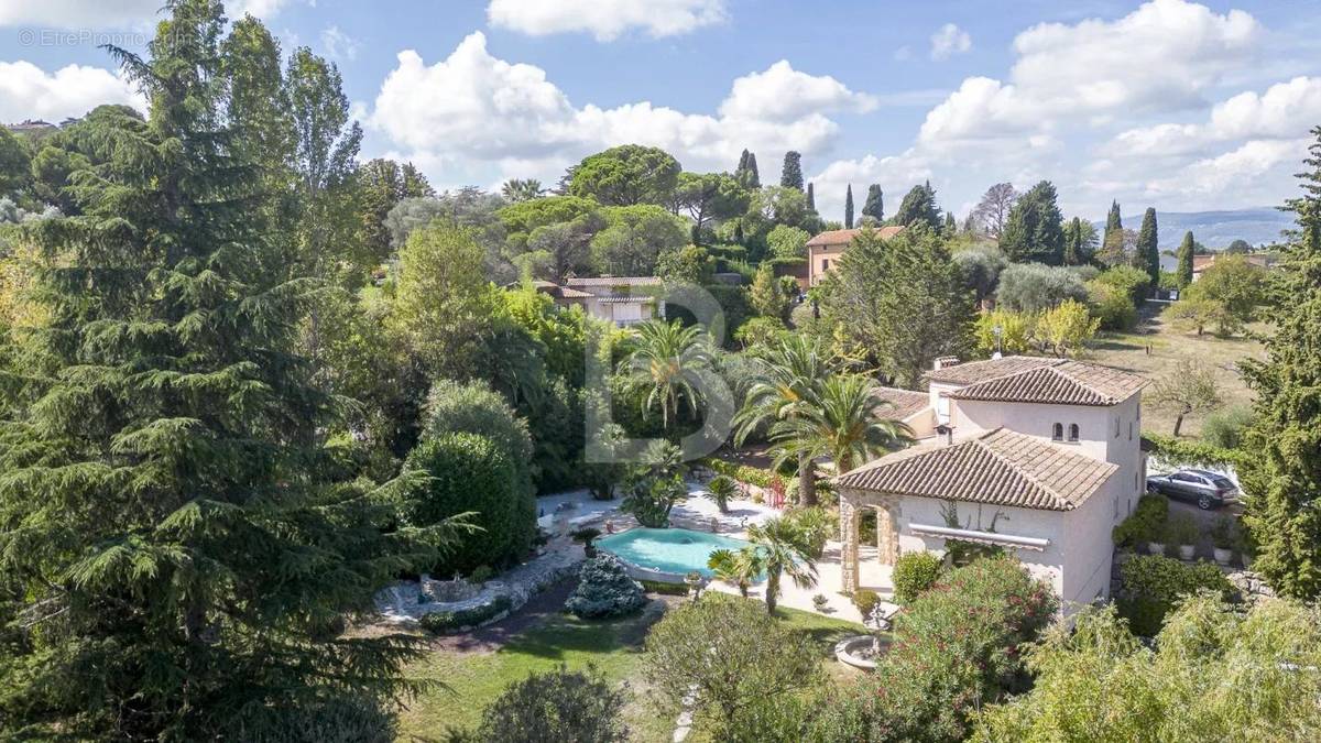 Maison à MOUGINS