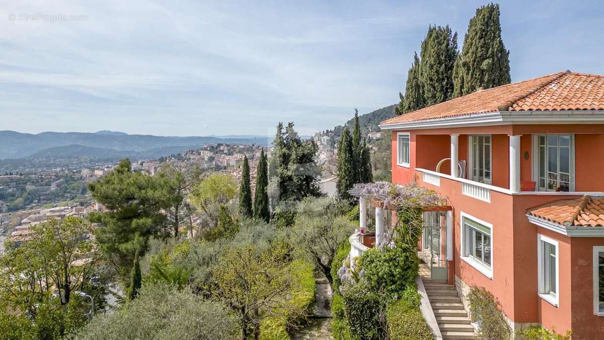 Maison à GRASSE