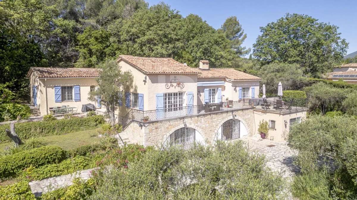 Maison à VALBONNE