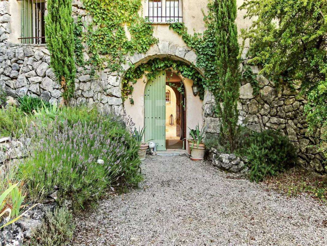 Maison à LE BAR-SUR-LOUP