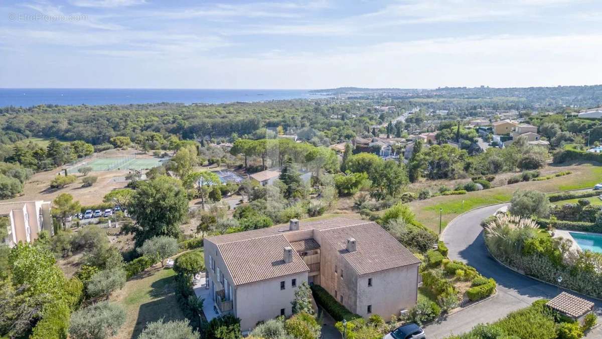 Appartement à VILLENEUVE-LOUBET