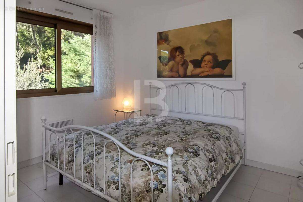 Appartement à EZE