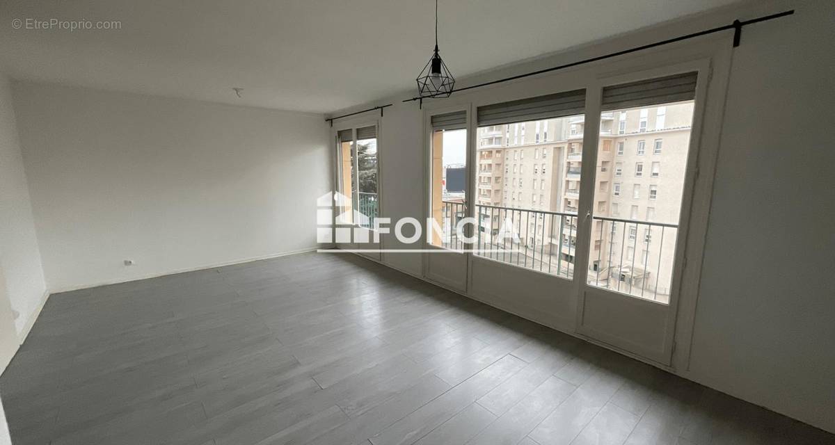 Appartement à VILLEURBANNE