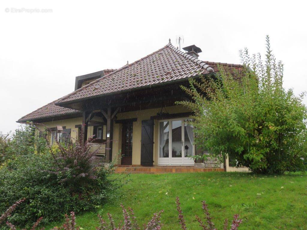 Maison à LUXEUIL-LES-BAINS