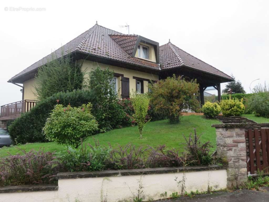 Maison à LUXEUIL-LES-BAINS