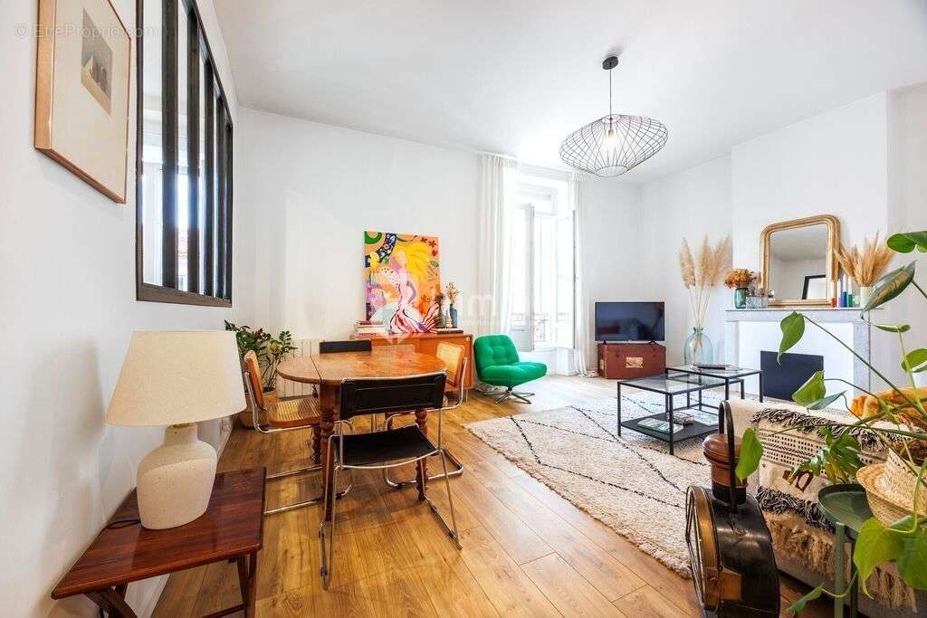 Appartement à MARSEILLE-6E