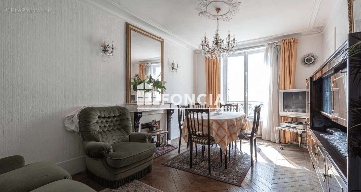 Appartement à PARIS-18E