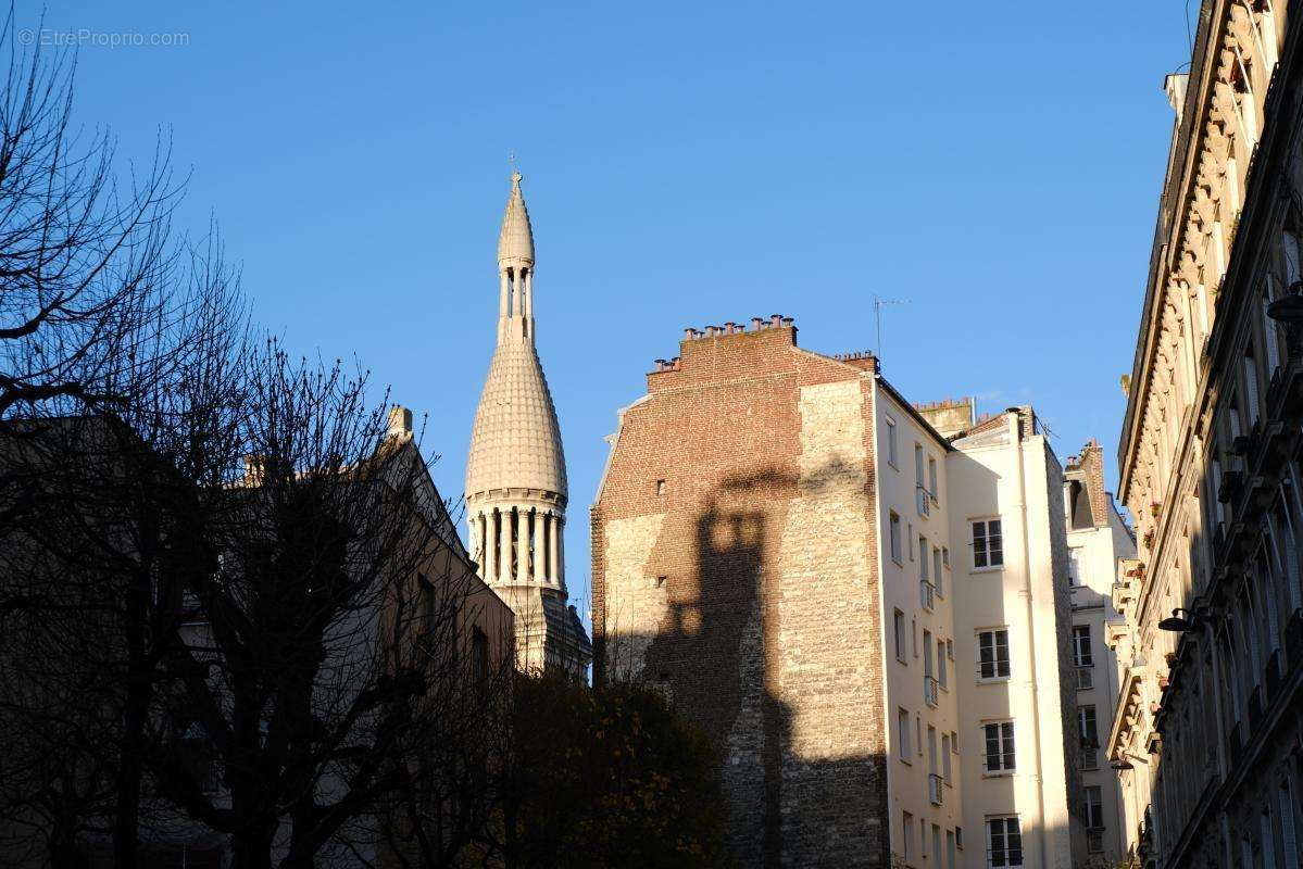 Appartement à PARIS-16E