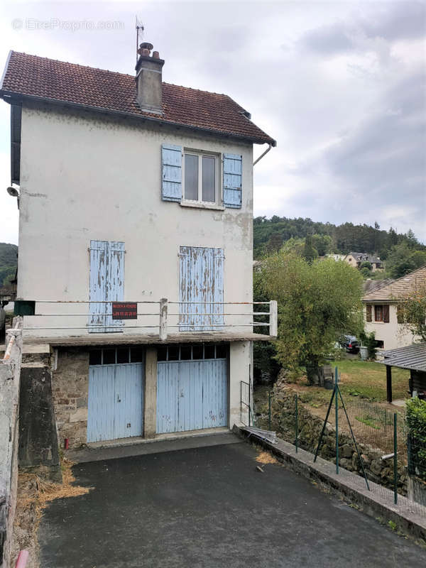 Maison à LAGUENNE