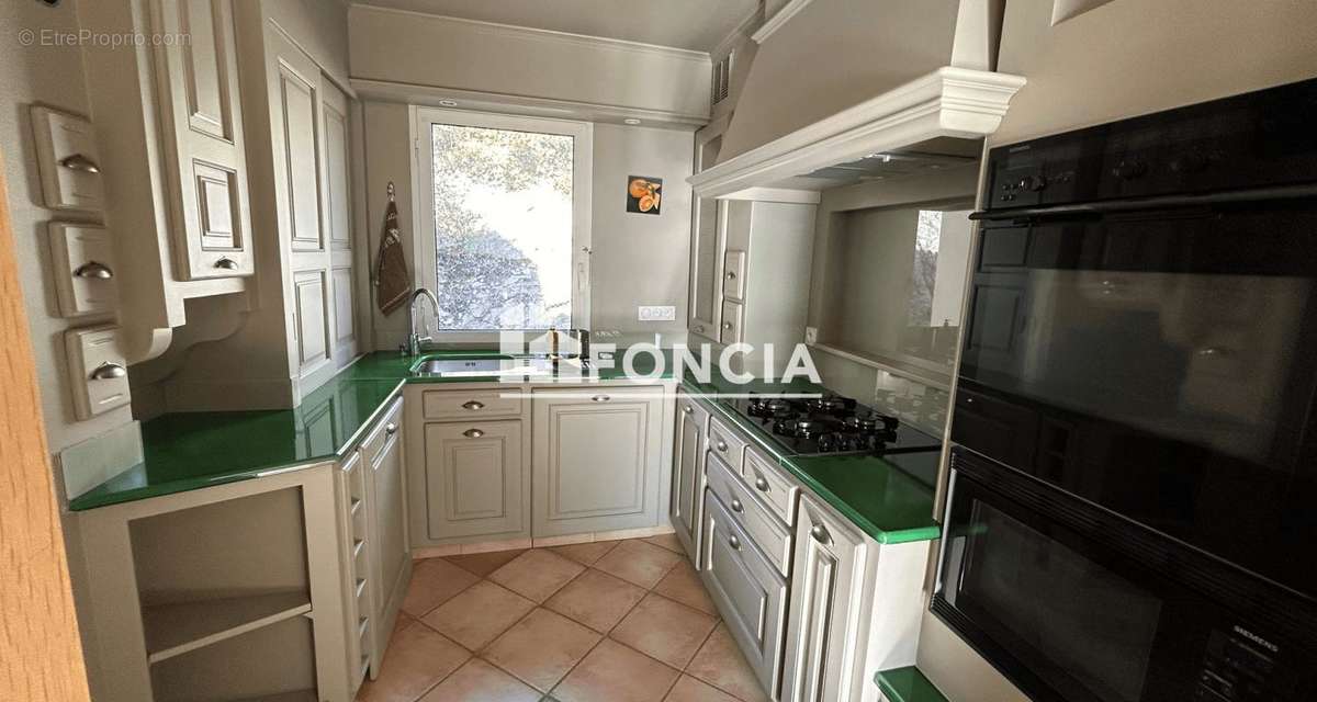 Appartement à VILLENEUVE-LES-AVIGNON