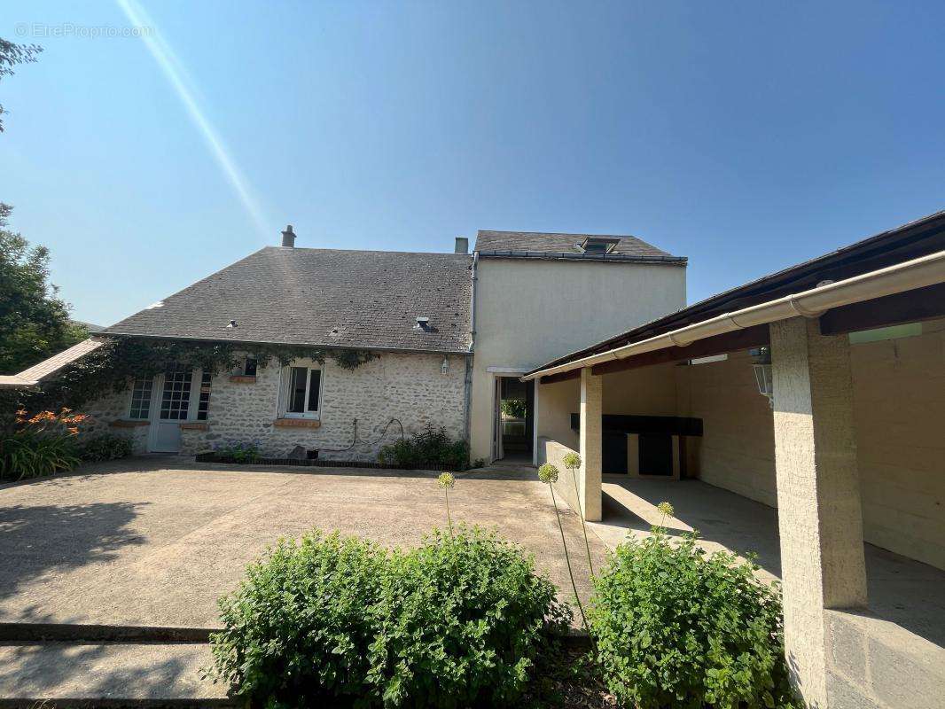 Maison à GRENEVILLE-EN-BEAUCE