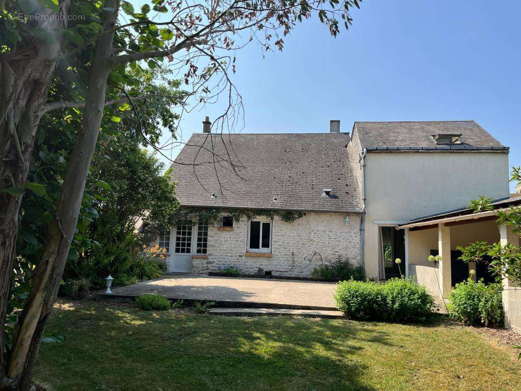 Maison à GRENEVILLE-EN-BEAUCE