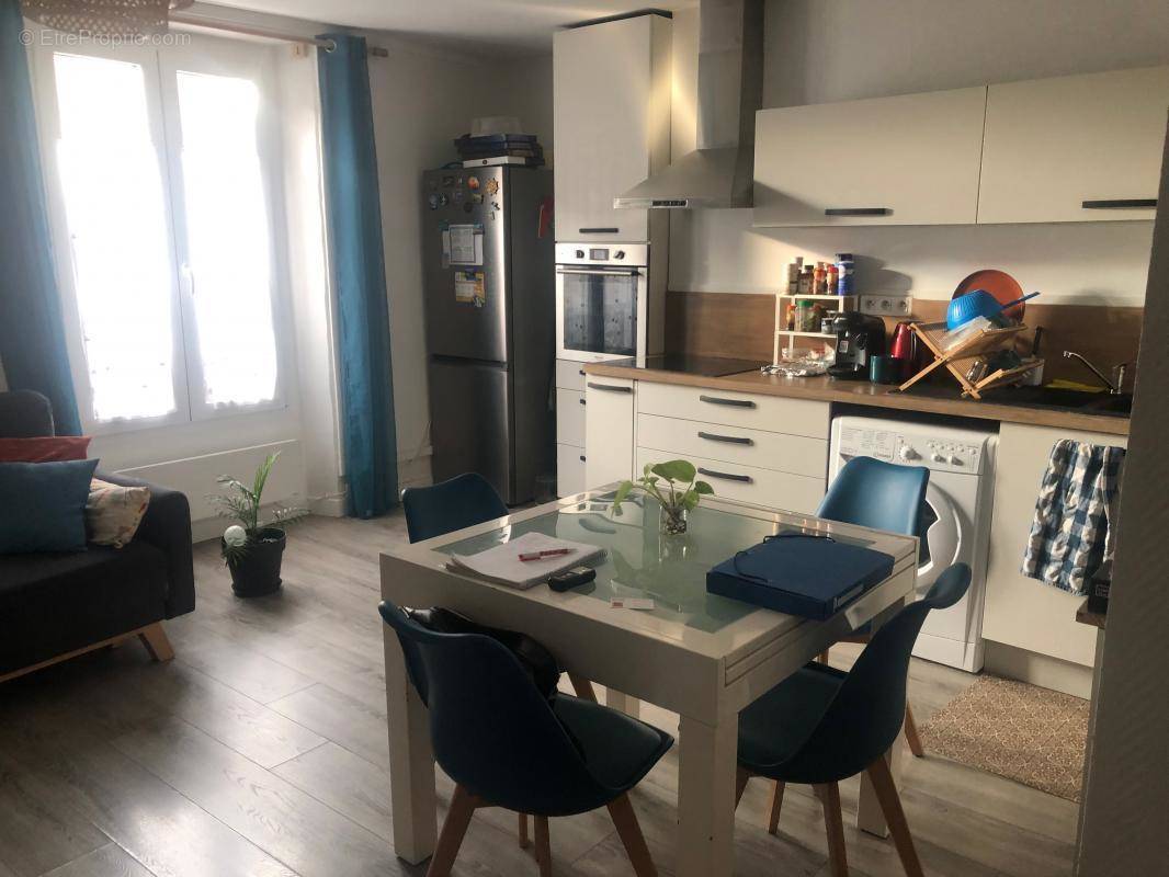 Appartement à ANGERVILLE