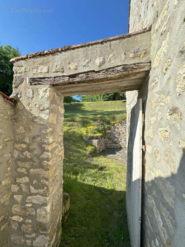 Maison à CHALOU-MOULINEUX