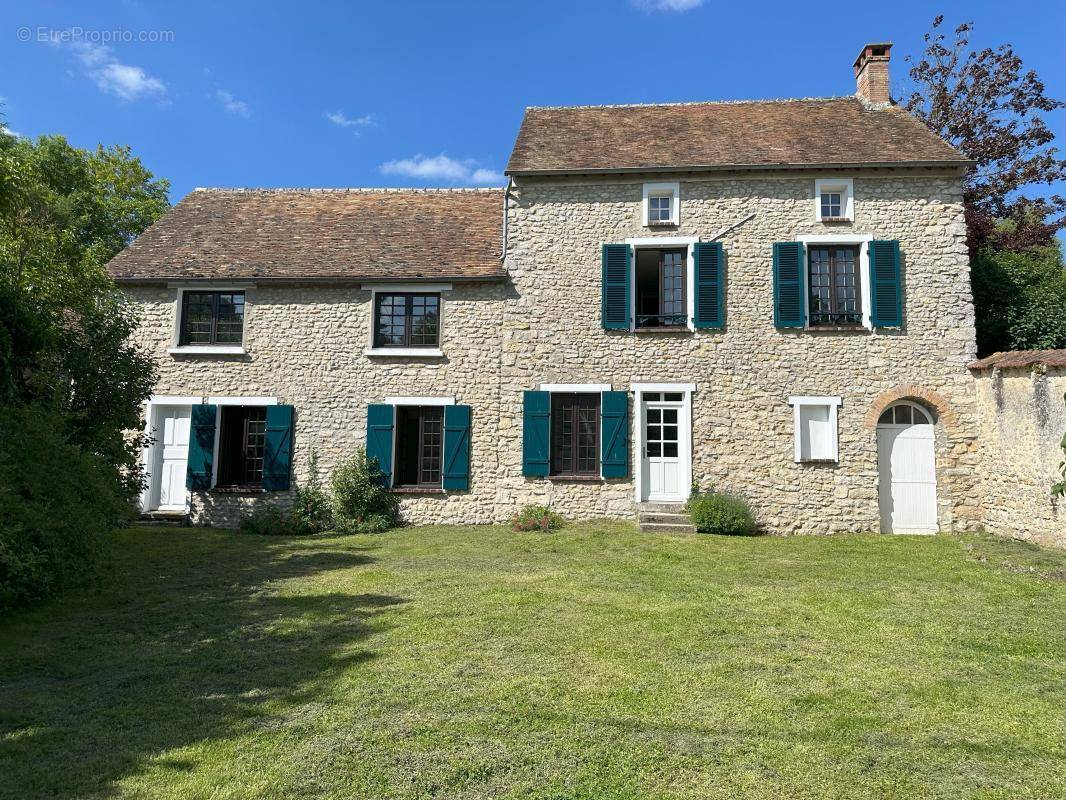 Maison à CHALOU-MOULINEUX