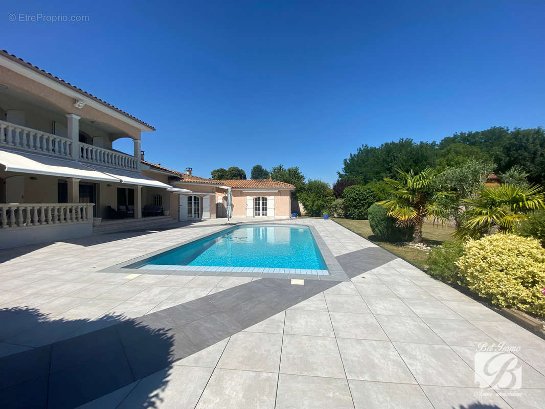 Maison à BOURG-SAINT-CHRISTOPHE