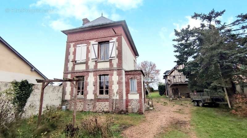 Maison à AMFREVILLE-SOUS-LES-MONTS