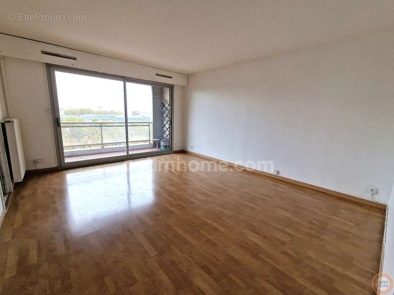 Appartement à MONTROUGE