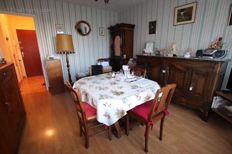 Appartement à FLEURY-LES-AUBRAIS