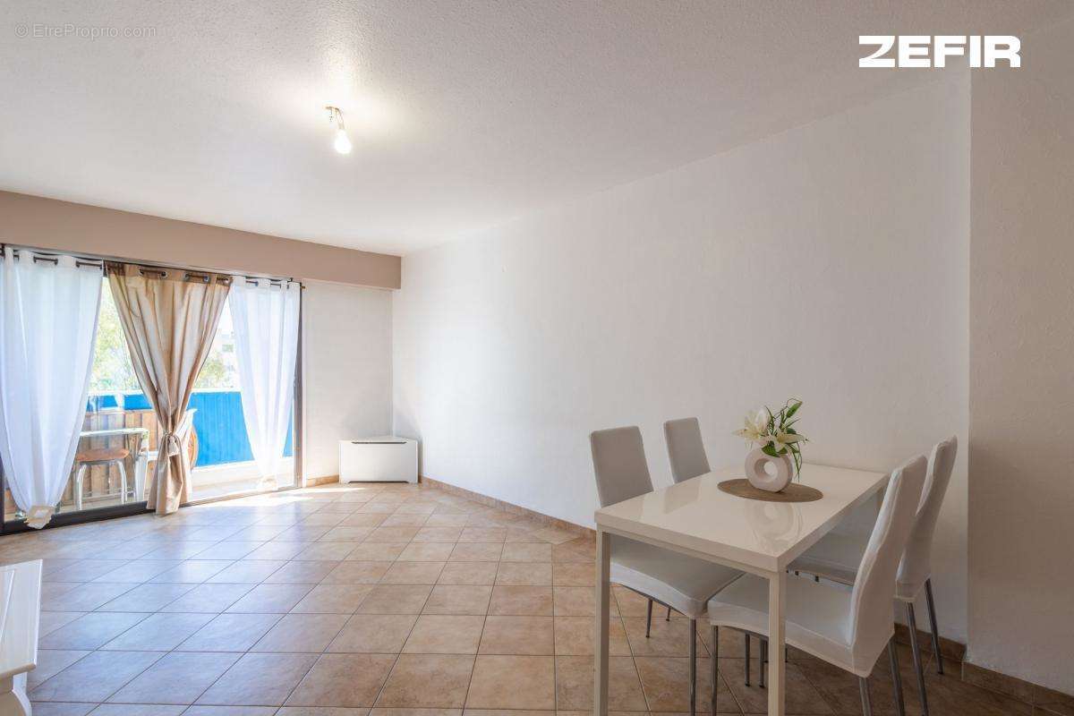 Appartement à MANDELIEU-LA-NAPOULE